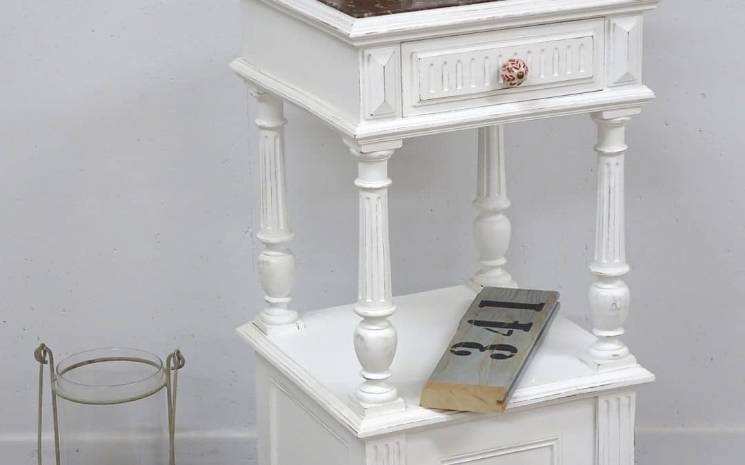 Chevet « Shabby » blanc